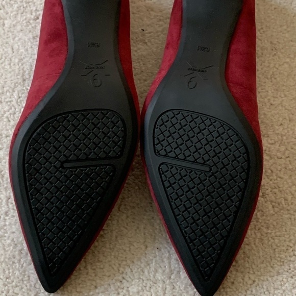 Nine West NEW Eniola 9X, red pointy pump Suede leather, size 6.5, jewel red - Picture 15 of 16
